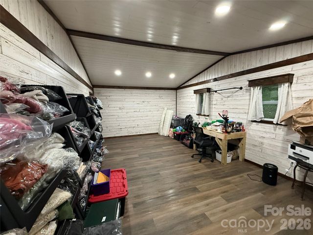 71 Ledford Ridge Lane, Bakersville, NC 28705