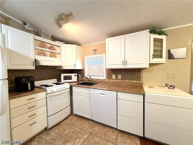 4591 Candlestick CT E, Estero, FL 33928