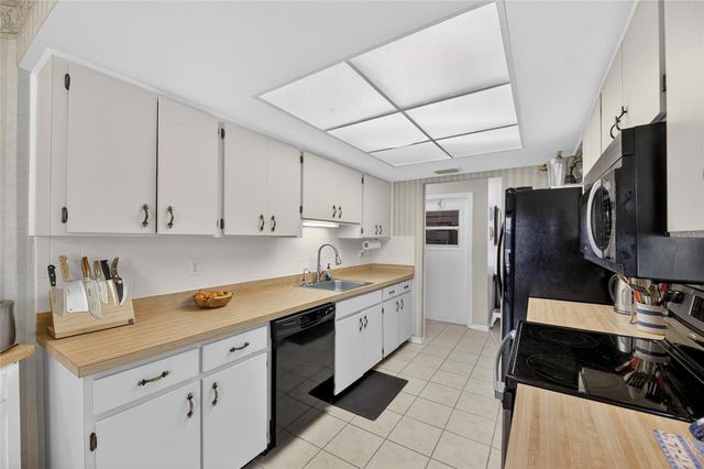 1517 INGRAM DRIVE, Sun City Center, FL 33573
