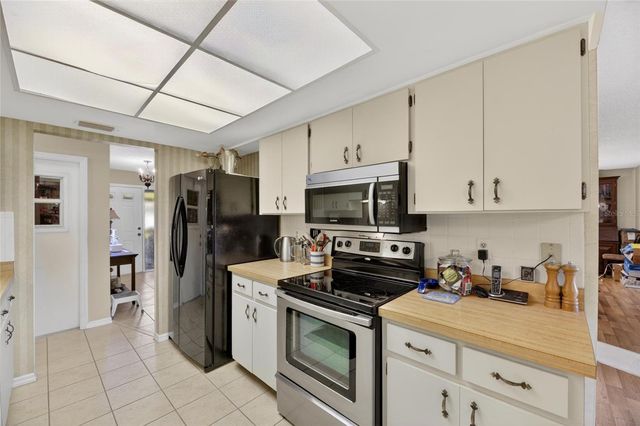 1517 INGRAM DRIVE, Sun City Center, FL 33573