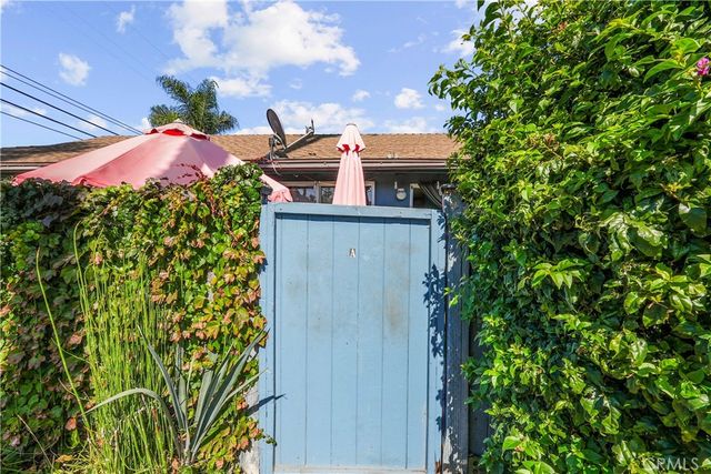 735 W 18th, Costa Mesa, CA 92627