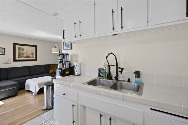735 W 18th, Costa Mesa, CA 92627