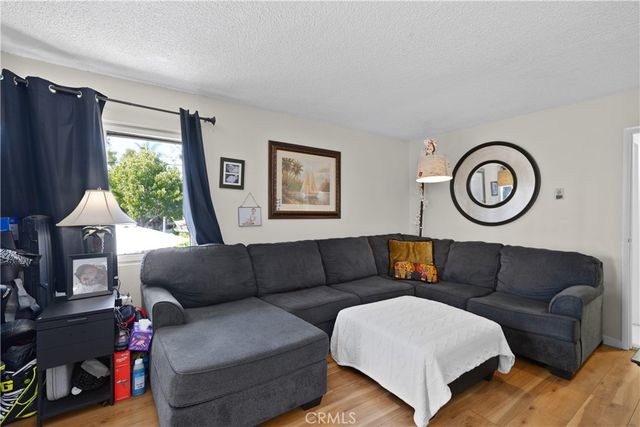 735 W 18th, Costa Mesa, CA 92627