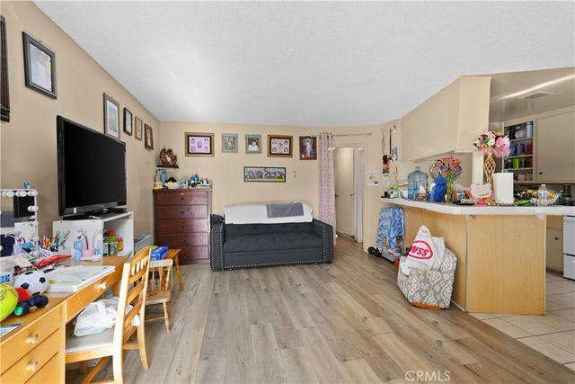 735 W 18th, Costa Mesa, CA 92627