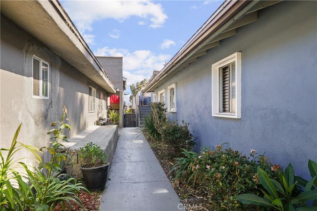 735 W 18th, Costa Mesa, CA 92627