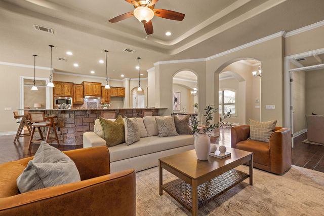 165 Silverado DR, Georgetown, TX 78633