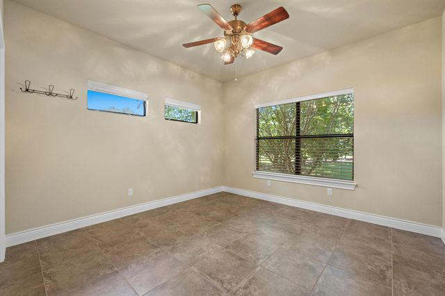 165 Silverado DR, Georgetown, TX 78633