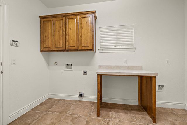 165 Silverado DR, Georgetown, TX 78633