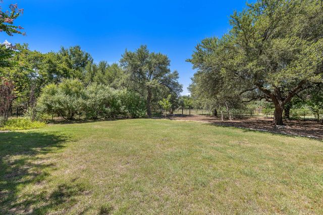 165 Silverado DR, Georgetown, TX 78633
