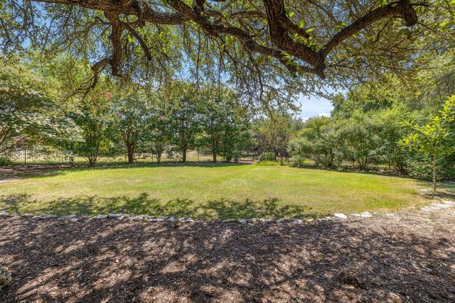 165 Silverado DR, Georgetown, TX 78633