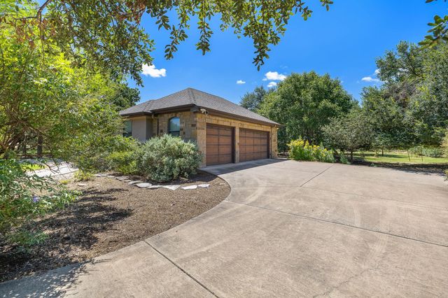 165 Silverado DR, Georgetown, TX 78633