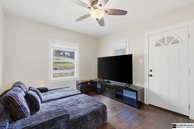 6924 Wirt Street, Omaha, NE 68104