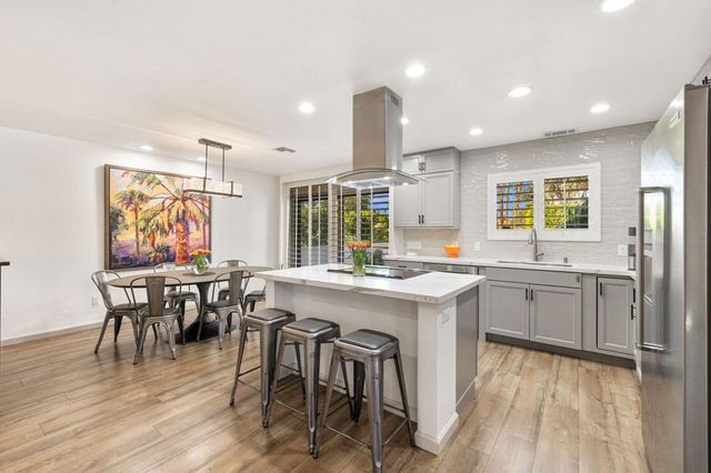 70070 Frank Sinatra Drive 14, Rancho Mirage, CA 92270