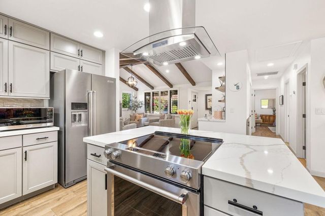 70070 Frank Sinatra Drive 14, Rancho Mirage, CA 92270