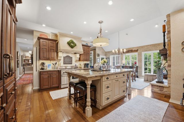 9423 E Cross Creek St, Wichita, KS 67206