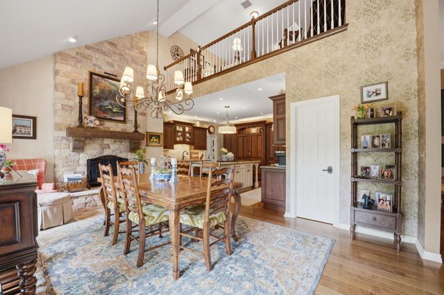 9423 E Cross Creek St, Wichita, KS 67206