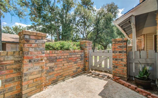 5714 Easthampton Drive C, Houston, TX 77039