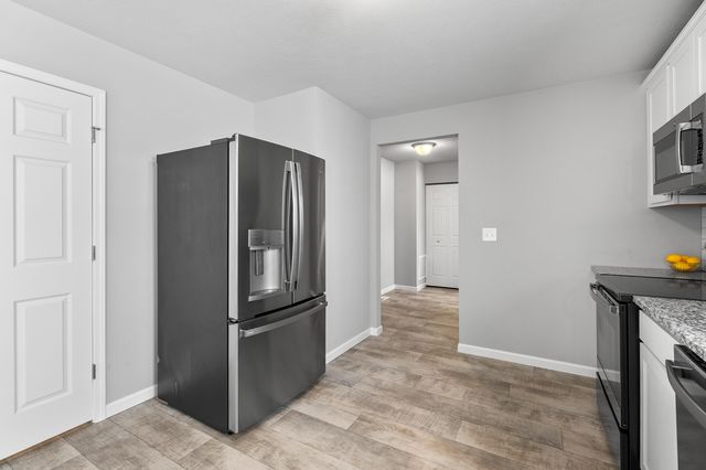 47805 Silver Oaks West W, Almena Twp, MI 49071