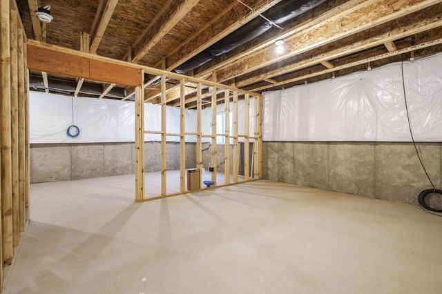 47805 Silver Oaks West W, Almena Twp, MI 49071