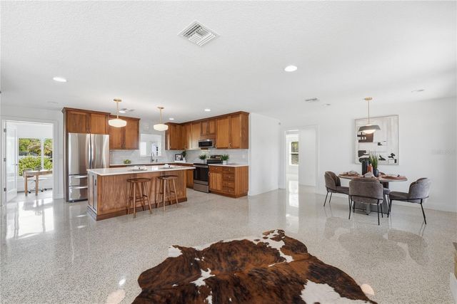 424 LAKESHORE BOULEVARD, Kissimmee, FL 34741