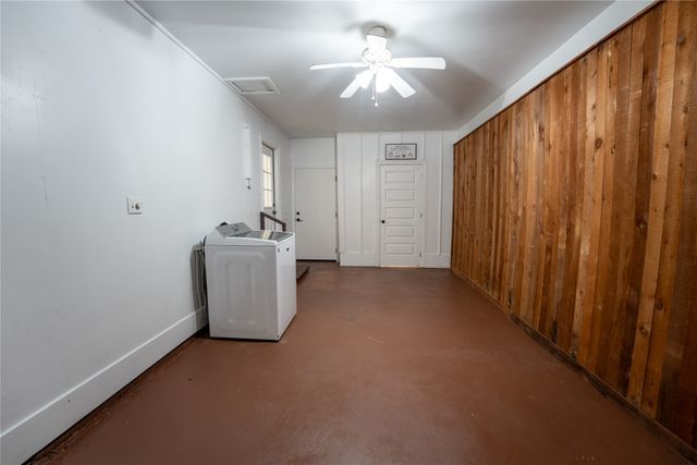 1620 E King Street, Sherman, TX 75090