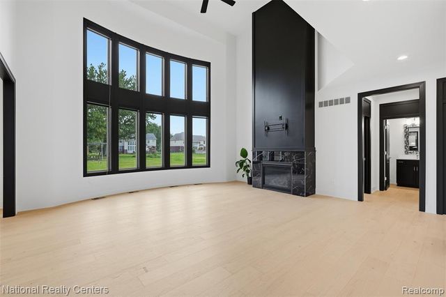 1283 Bloomingdale Drive, Troy, MI 48085