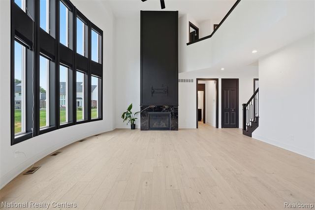 1283 Bloomingdale Drive, Troy, MI 48085