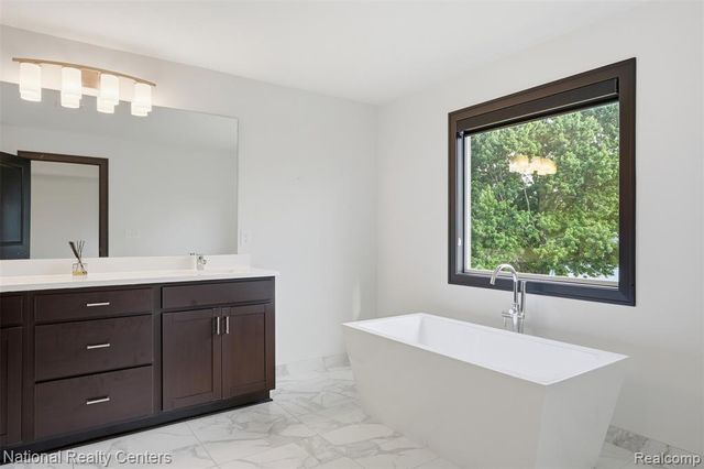 1283 Bloomingdale Drive, Troy, MI 48085