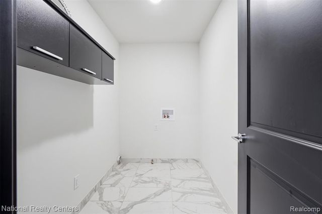 1283 Bloomingdale Drive, Troy, MI 48085