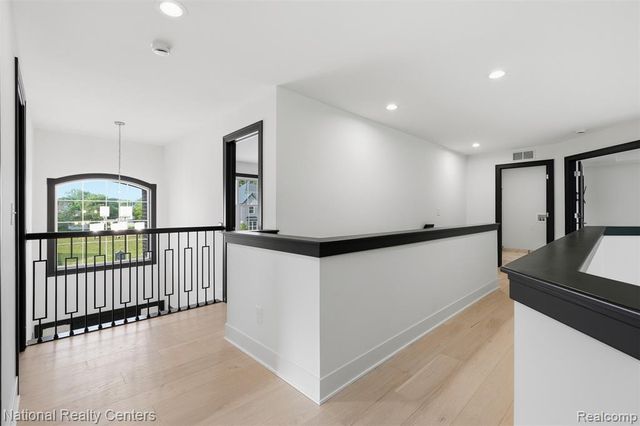 1283 Bloomingdale Drive, Troy, MI 48085