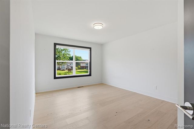 1283 Bloomingdale Drive, Troy, MI 48085