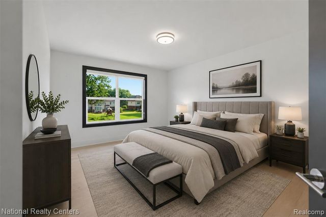 1283 Bloomingdale Drive, Troy, MI 48085