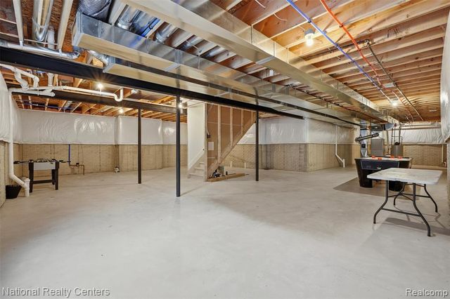 1283 Bloomingdale Drive, Troy, MI 48085