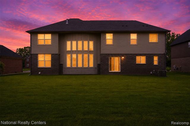 1283 Bloomingdale Drive, Troy, MI 48085