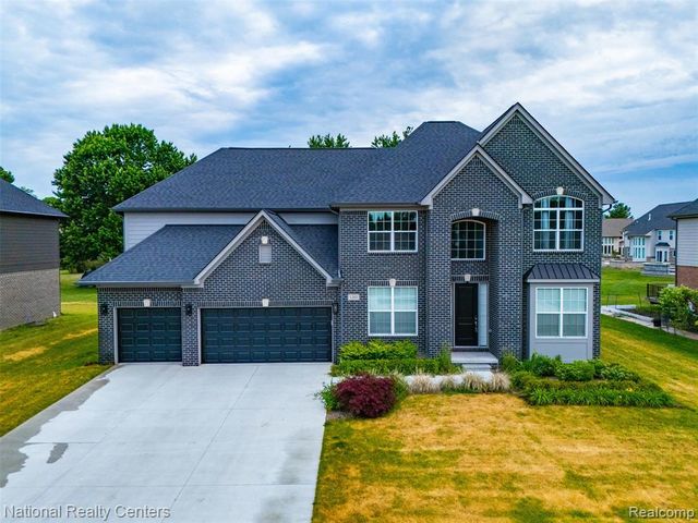 1283 Bloomingdale Drive, Troy, MI 48085