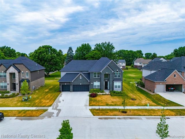 1283 Bloomingdale Drive, Troy, MI 48085