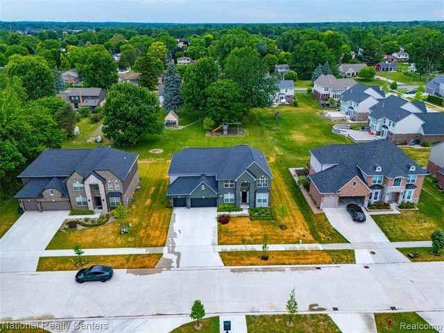 1283 Bloomingdale Drive, Troy, MI 48085