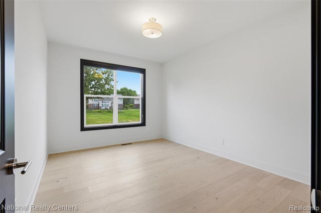 1283 Bloomingdale Drive, Troy, MI 48085