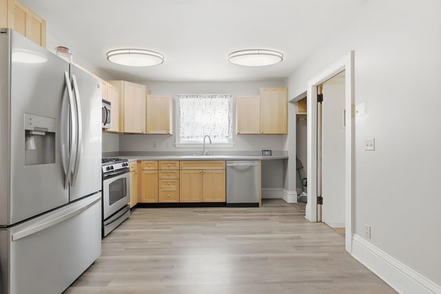5135 N 6th Street, Minneapolis, MN 55430