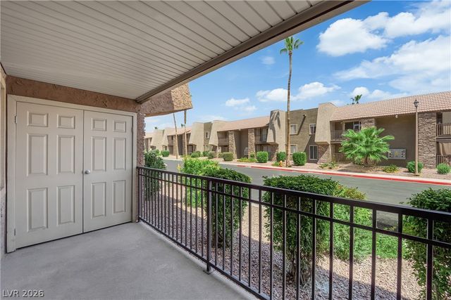 5295 INDIAN RIVER Drive 301, Las Vegas, NV 89103
