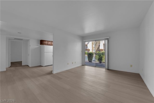 5295 INDIAN RIVER Drive 301, Las Vegas, NV 89103