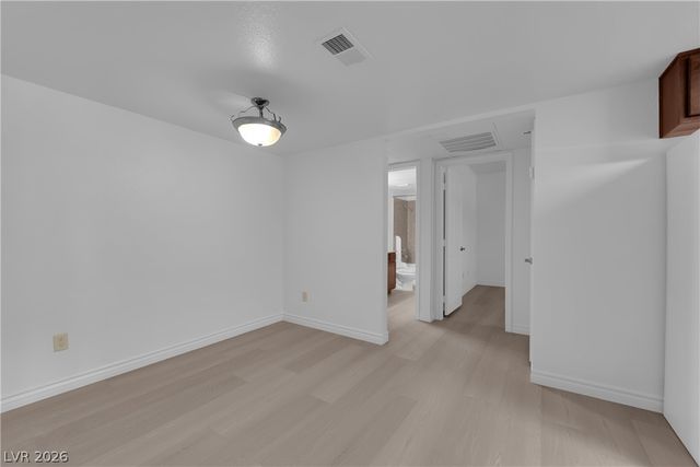 5295 INDIAN RIVER Drive 301, Las Vegas, NV 89103