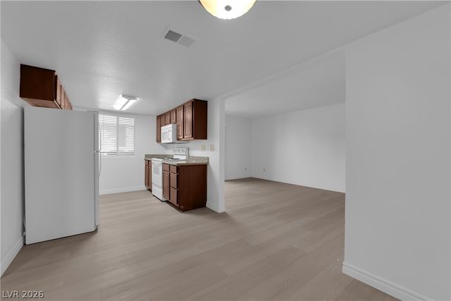 5295 INDIAN RIVER Drive 301, Las Vegas, NV 89103