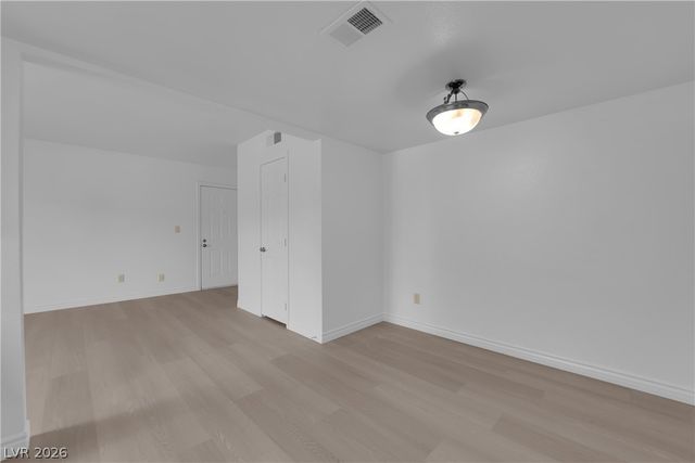 5295 INDIAN RIVER Drive 301, Las Vegas, NV 89103