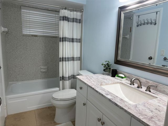 3430 NW 52nd Avenue 206, Lauderdale Lakes, FL 33319