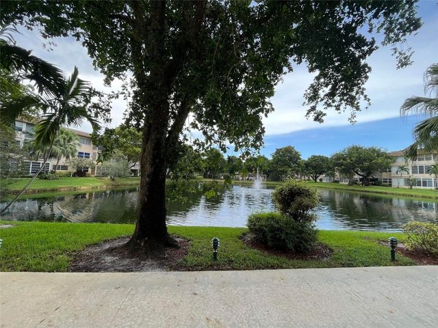 3430 NW 52nd Avenue 206, Lauderdale Lakes, FL 33319