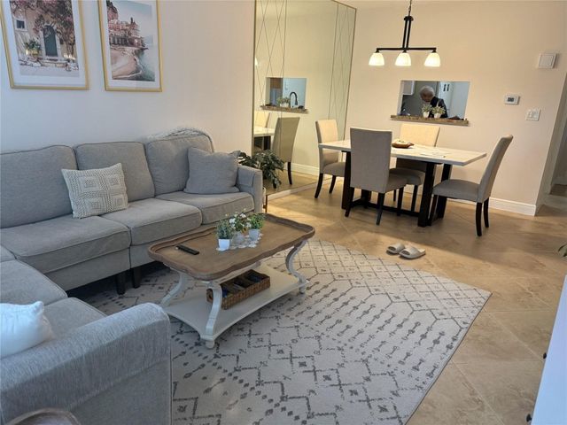 3430 NW 52nd Avenue 206, Lauderdale Lakes, FL 33319