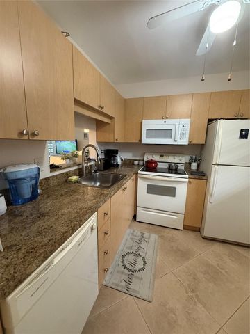 3430 NW 52nd Avenue 206, Lauderdale Lakes, FL 33319