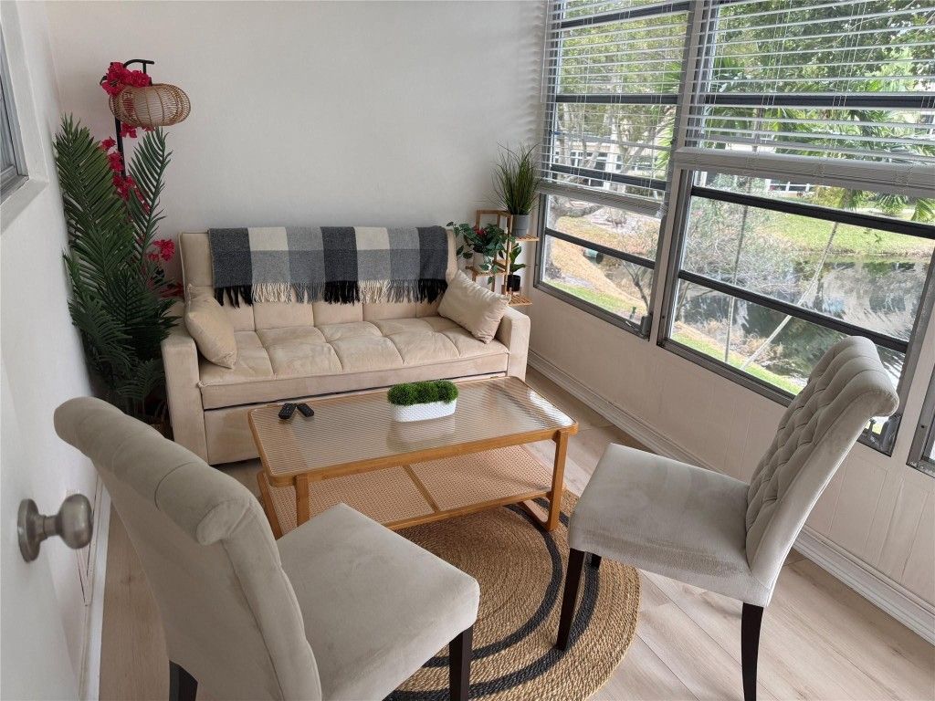 3430 NW 52nd Avenue 206, Lauderdale Lakes, FL 33319