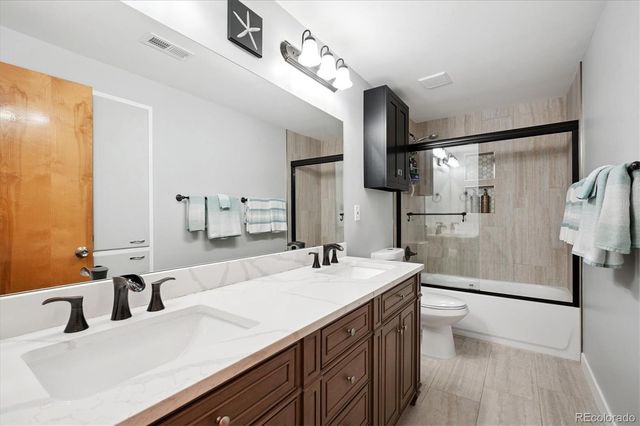 8690 W Jefferson Avenue, Lakewood, CO 80235